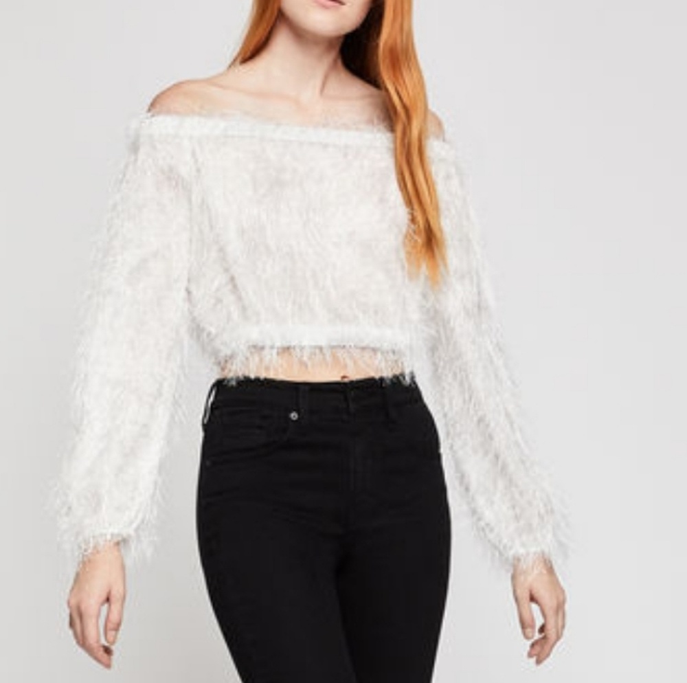 🤍 BCBG Generation Fringe Crop Top